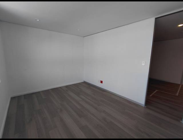 155M² OFFICE TO LET IN FOURWAYS